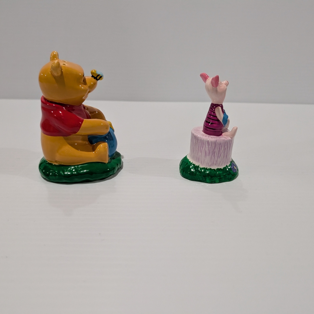 Winnie the Pooh and Piglet Salt And Pepper Shakers - Picture 7 of 9